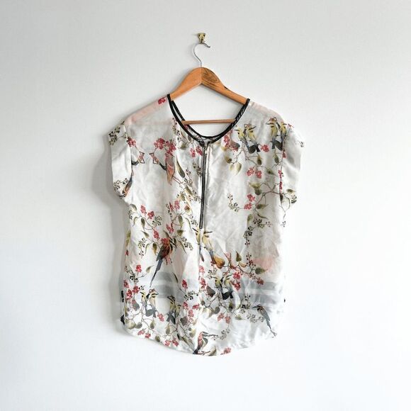 Papillon Women's Bird and Flowers Sheer Semi-Long Back Blouse White Small - Picture 2 of 5